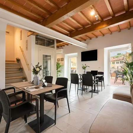 Casa Falorni - 2 Ab, Alda Doppia, E Ventura, Bilocale *